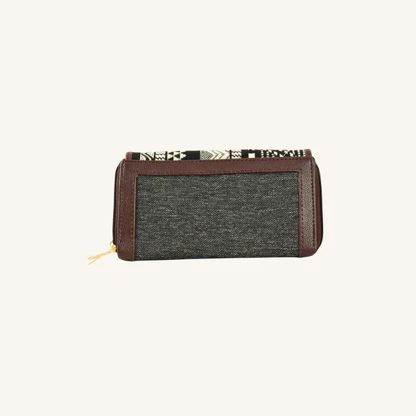 Brown_Casual_Wallet_For_Women