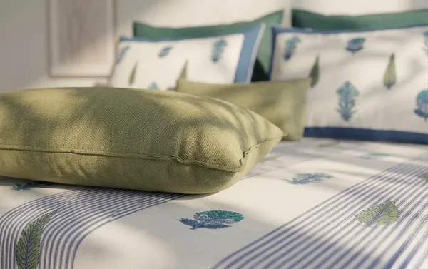 Bagh-e-Neel_Pure_Cotton_Stripes_Bedsheet_Set_-_with_2_Pillow_Covers