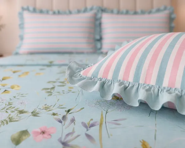 Blue_Garden_Frills_Bedsheet_set-_with_2_Filled_Cushions