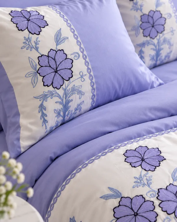 Lilac_Dreams_Floral_Bedding_Set_-_6_piece_set_with_Comforter