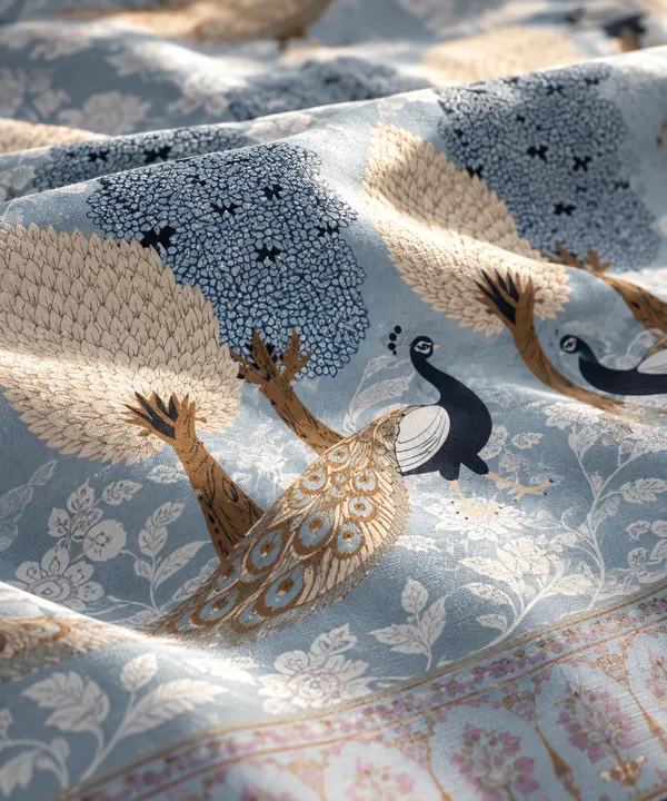 Peacock_Royale_Bedsheet_Set_-_The_Royal_Loom_Collection