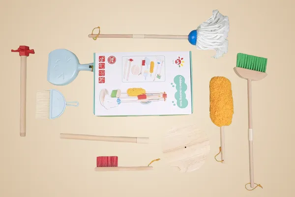 Wooden_Kids_Cleaning_Tools_Set__Mop,_Broom,_Sponge,_Rag,_Brush,_Dustpan_&_Duster_with_Organizer__Pretend_Play_Role-Playing_Cleaning_Set_for_Toddlers__Safe_&_Non-Toxic