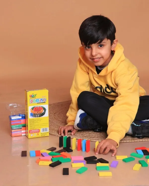 Wooden_Colorful_Domino_Game_with_100_Pieces