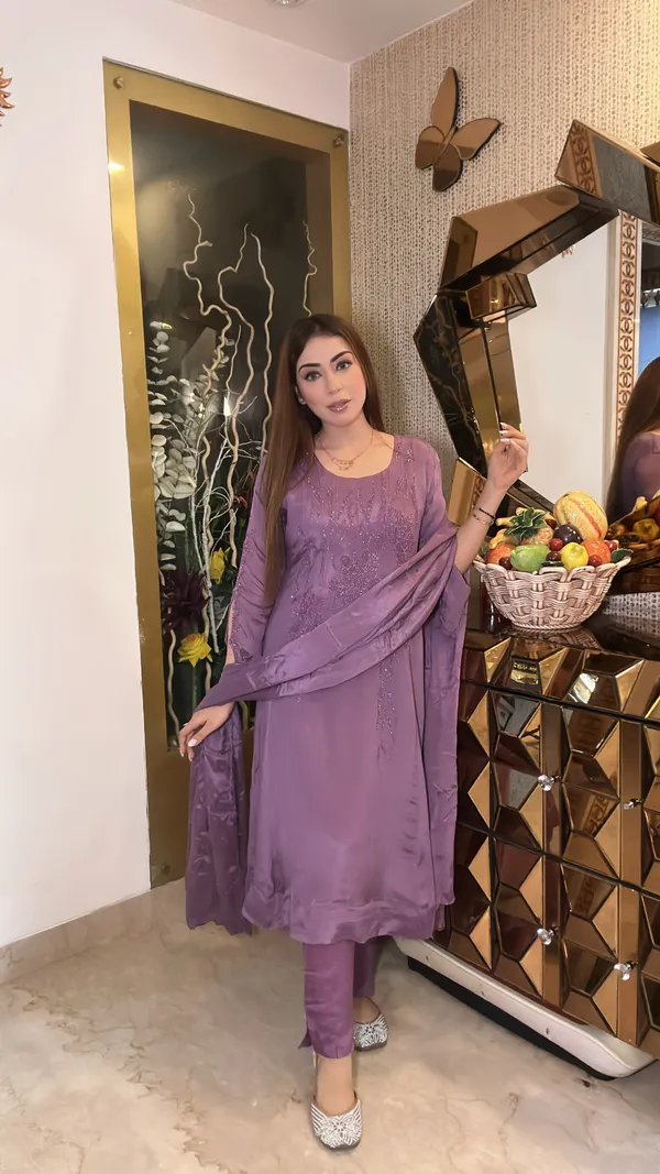 Lavender_Chinon_Suit_Set_For_Women
