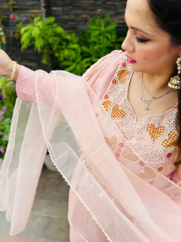 Pink_Pure_Georgette_Suit_Set_For_Women
