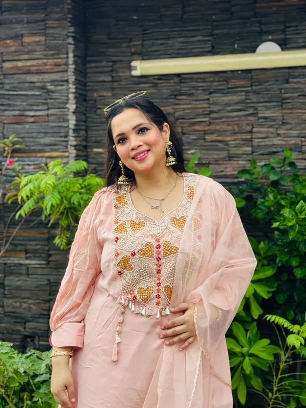 Pink_Pure_Georgette_Suit_Set_For_Women