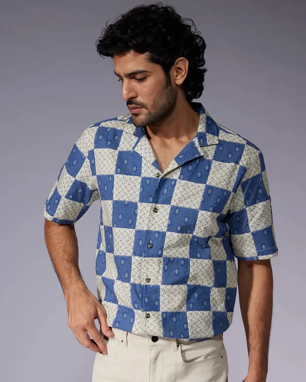 Blue_Cotton_Printed_Short_Sleeves_Casual_Shirt_For_Men
