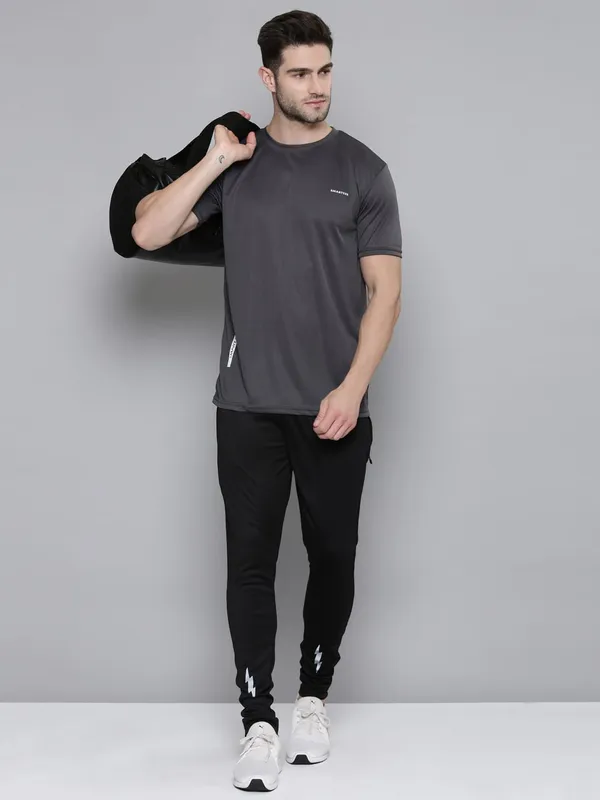 TRENDY_GYM_FIT_TEES_FOR_REGULAR_WEAR