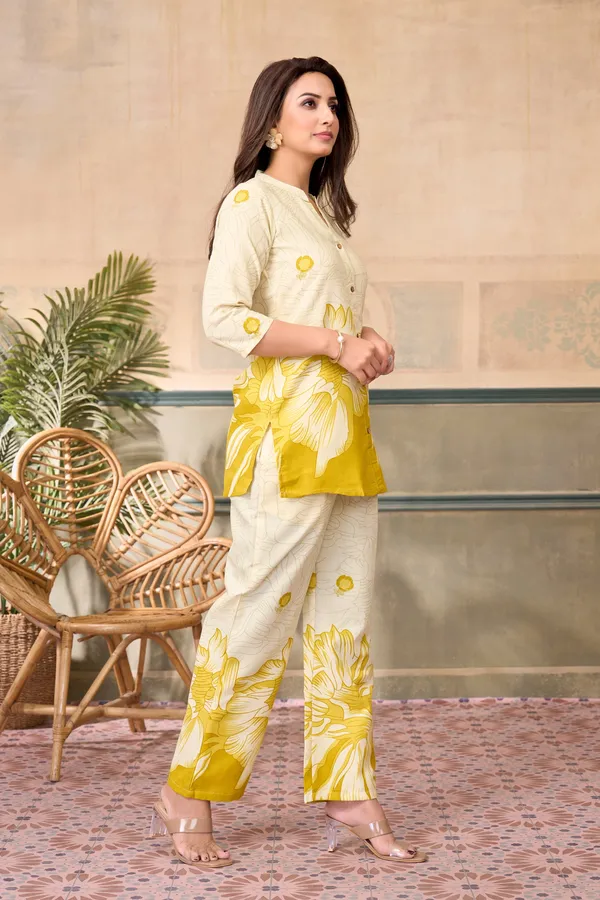 Yellow_Linen_Printed_3/4_Sleeves_Casual_Co-ord_Set_For_Women