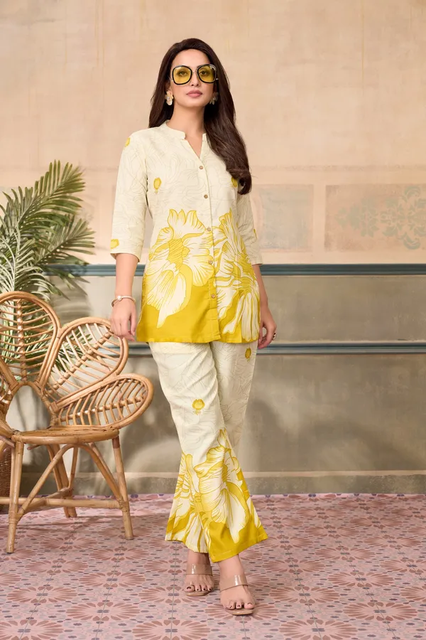 Yellow_Linen_Printed_3/4_Sleeves_Casual_Co-ord_Set_For_Women