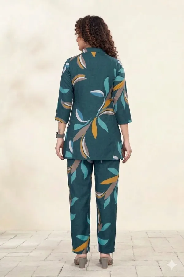 Bottle_Green_Poly-Cotton_Blend_Printed_3/4_Sleeves_Casual_Co-ord_Set_For_Women