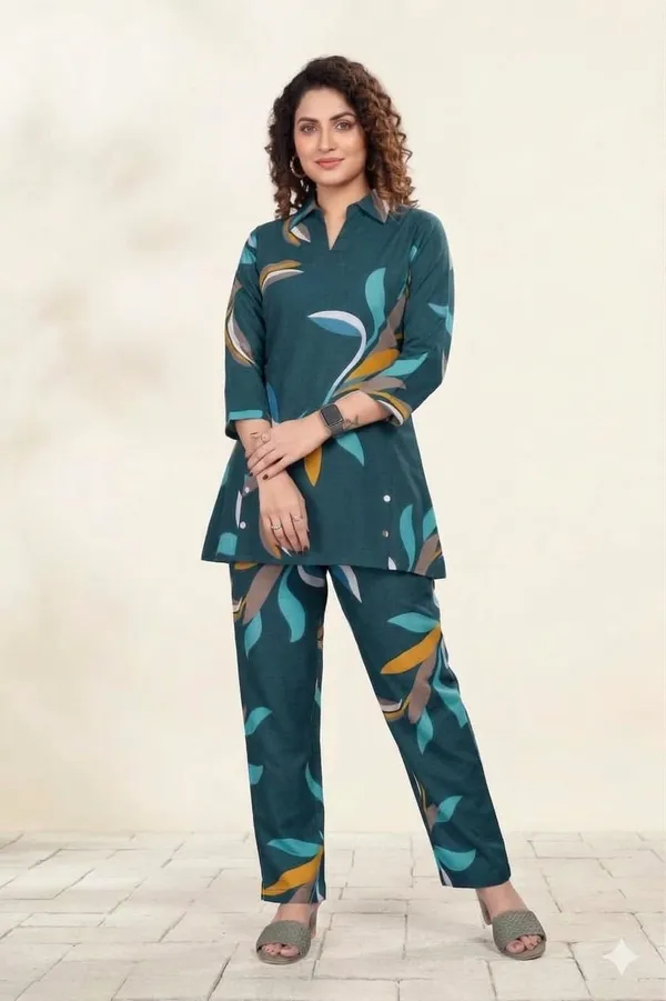 Bottle_Green_Poly-Cotton_Blend_Printed_3/4_Sleeves_Casual_Co-ord_Set_For_Women