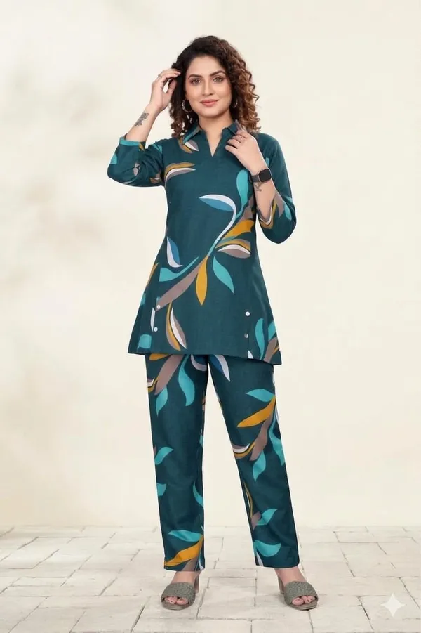 Bottle_Green_Poly-Cotton_Blend_Printed_3/4_Sleeves_Casual_Co-ord_Set_For_Women