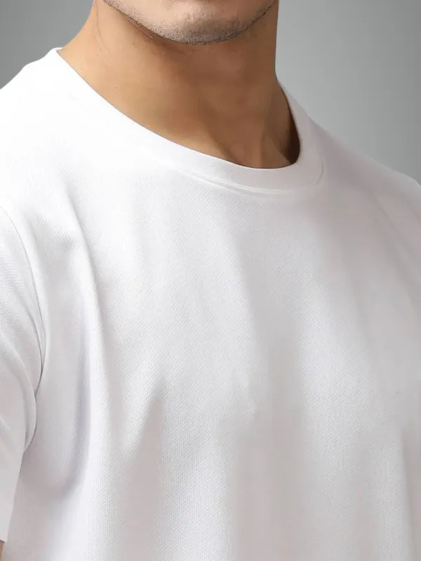 White_Solid_Regular_Fit_Half_Sleeve_Round_Neck_Sports_T-Shirt_Dry_Fit_For_Men