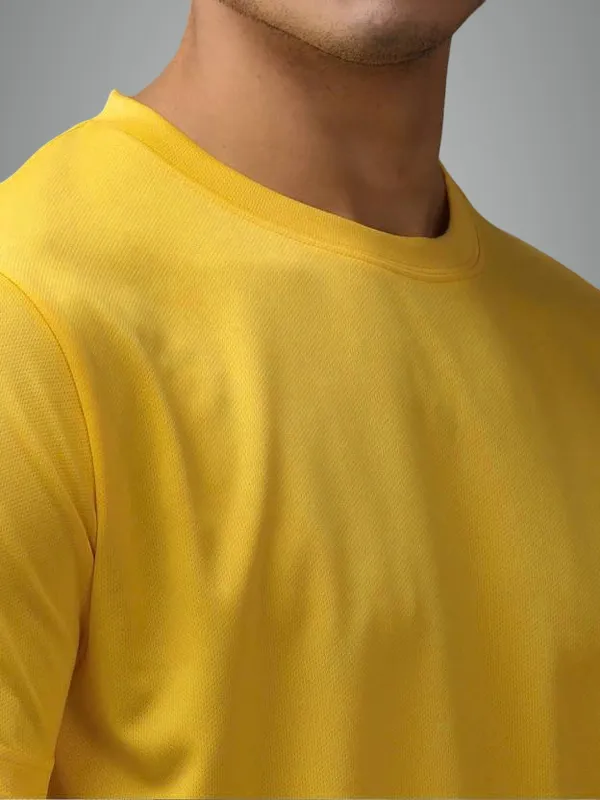 Yellow_Solid_Regular_Fit_Half_Sleeve_Round_Neck_Sports_T-Shirt_Dry_Fit_For_Men