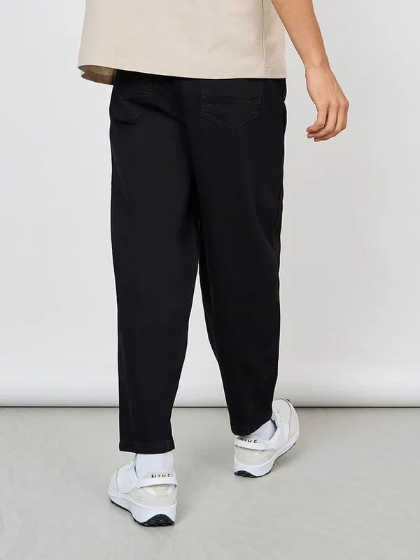 Black_Carrot_Fit_Baggy_Jeans_For_Men