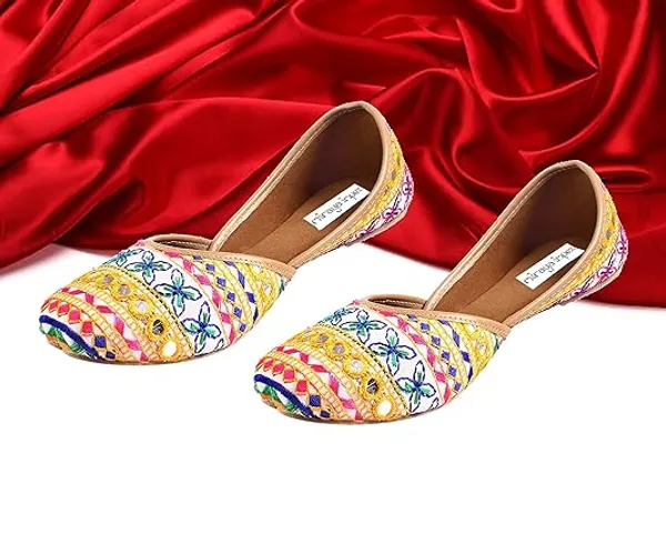 White_Garba_Dance_Faux_Leather_Jutti_For_Women_&_Girls