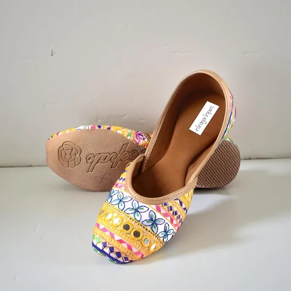 White_Garba_Dance_Faux_Leather_Jutti_For_Women_&_Girls