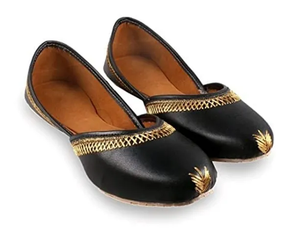 Black_Tulip_Faux_Leather_Jutti_For_Women_&_Girls