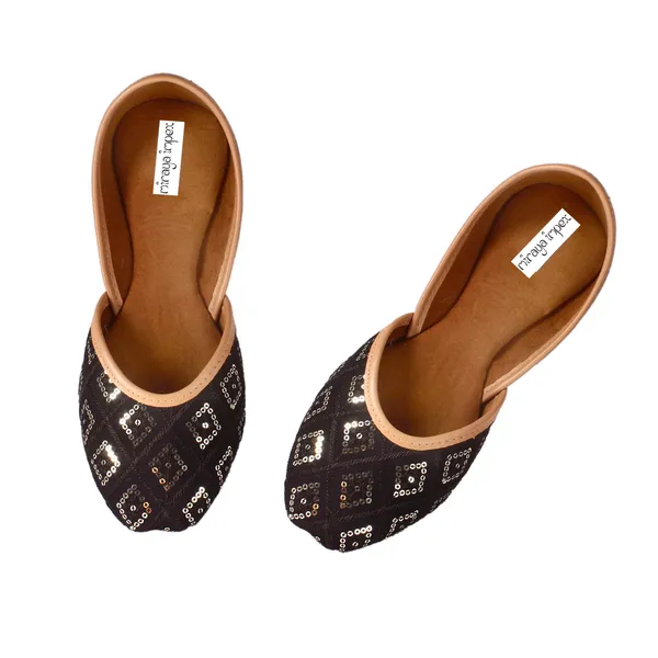 Black_Moon_Shine_Faux_Leather_Jutti_For_Women_&_Girls