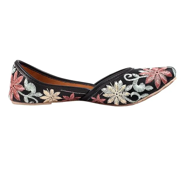 Black_Mystic_Faux_Leather_Jutti_For_Women_&_Girls