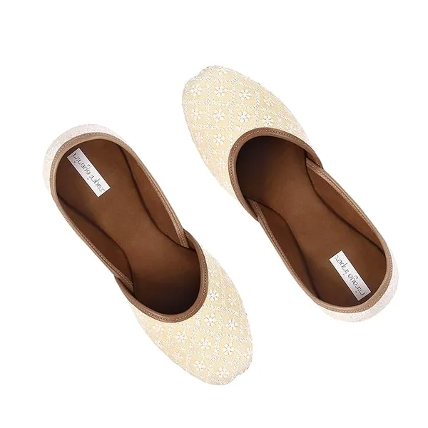 Cream_Floral_Faux_Leather_Jutti_For_Women_&_Girls