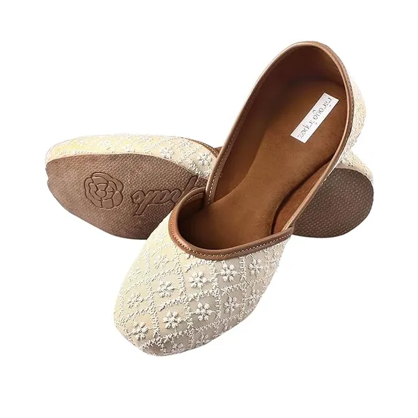 Cream_Floral_Faux_Leather_Jutti_For_Women_&_Girls
