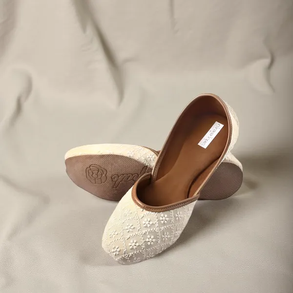 Cream_Floral_Faux_Leather_Jutti_For_Women_&_Girls