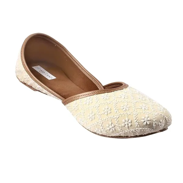 Cream_Floral_Faux_Leather_Jutti_For_Women_&_Girls