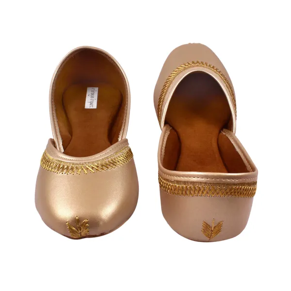 Golden_Dust_Faux_Leather_Jutti_For_Women_&_Girls