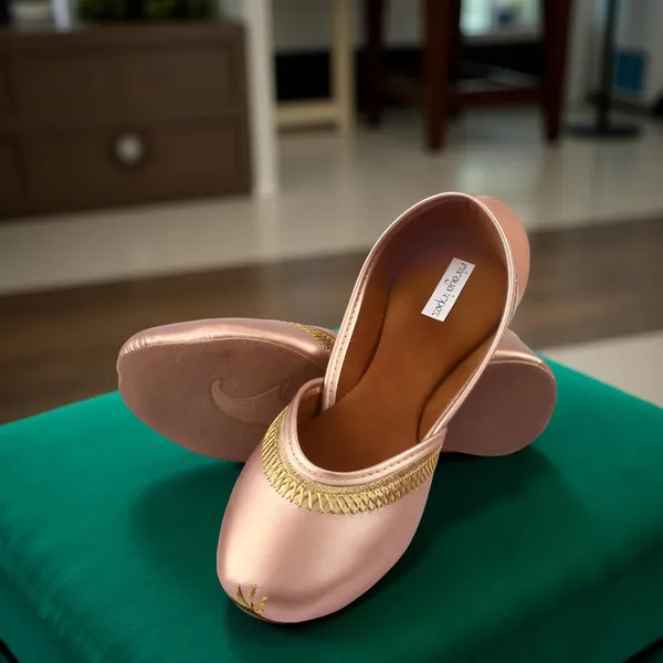 Rose_Gold_Faux_Leather_Jutti_For_Women_&_Girls