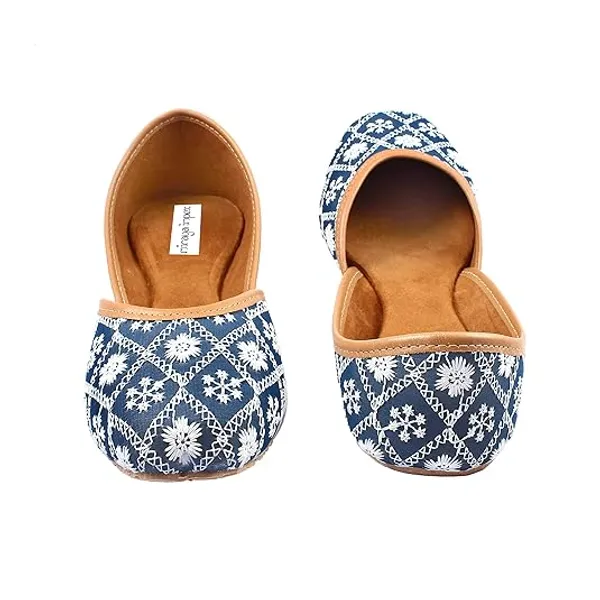 Blue_Berry_Faux_Leather_Jutti_For_Women_&_Girls