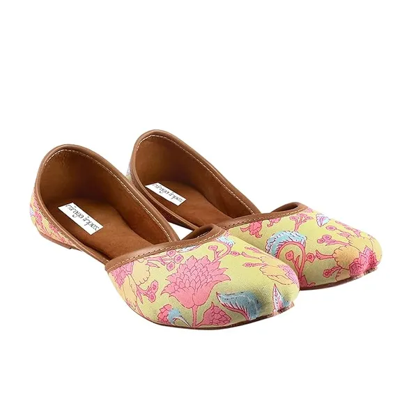 Pista_Floral_Faux_Leather_Jutti_For_Women_&_Girls