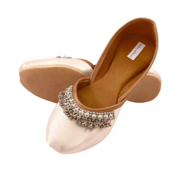 Cream_Pearl_Faux_Leather_Jutti_For_Women_&_Girls