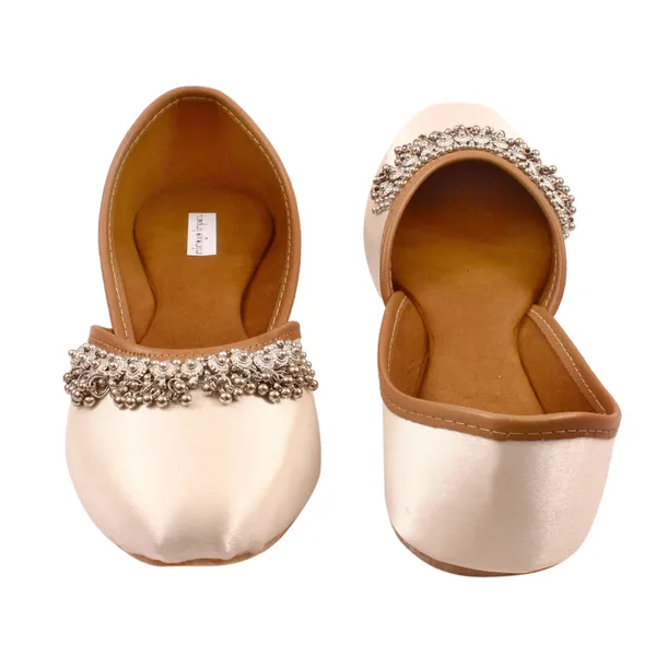 Cream_Pearl_Faux_Leather_Jutti_For_Women_&_Girls