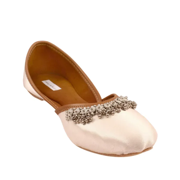 Cream_Pearl_Faux_Leather_Jutti_For_Women_&_Girls