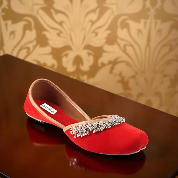 Red_Royal_Khawab_Faux_Leather_Jutti_For_Women_&_Girls