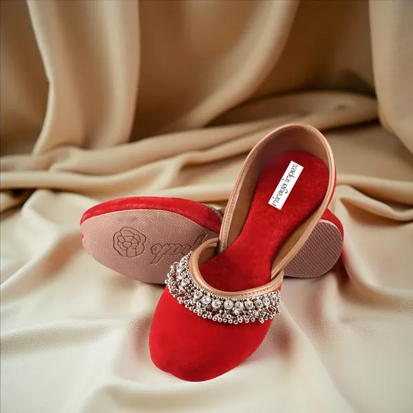 Red_Royal_Khawab_Faux_Leather_Jutti_For_Women_&_Girls