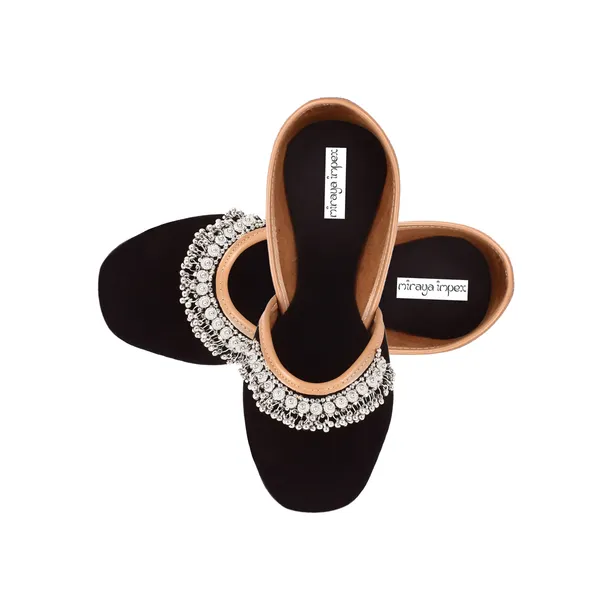 Black_Diva_Faux_Leather_Jutti_For_Women_&_Girls