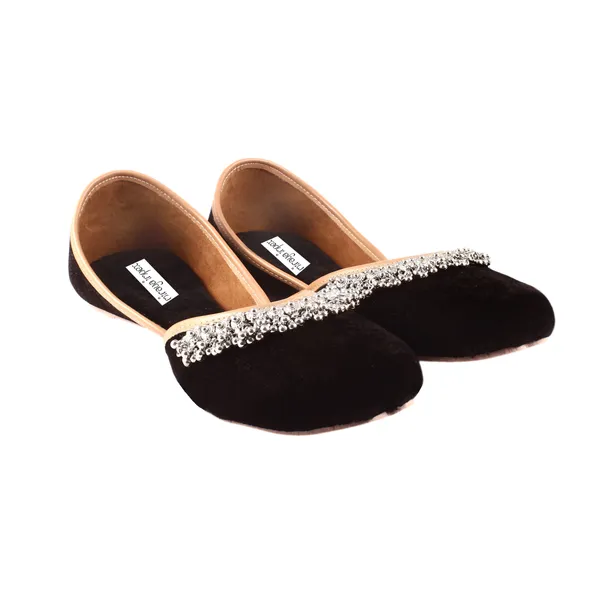 Black_Diva_Faux_Leather_Jutti_For_Women_&_Girls