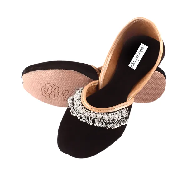 Black_Diva_Faux_Leather_Jutti_For_Women_&_Girls