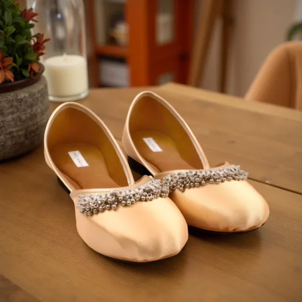 Golden_Luxe_Faux_Leather_Jutti_For_Women_&_Girls