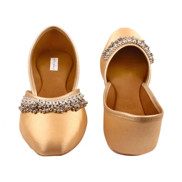 Golden_Luxe_Faux_Leather_Jutti_For_Women_&_Girls