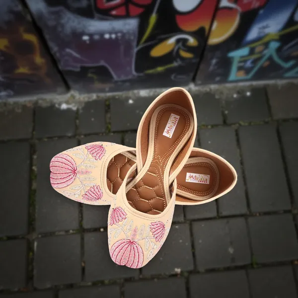 Cream_Water_Lotus_Faux_Leather_Jutti_For_Women_&_Girls