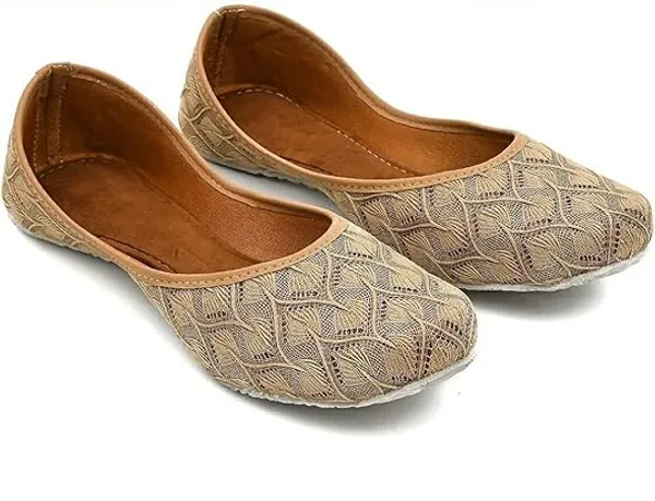 Dust_White_Sparkle_Faux_Leather_Jutti_For_Women_&_Girls