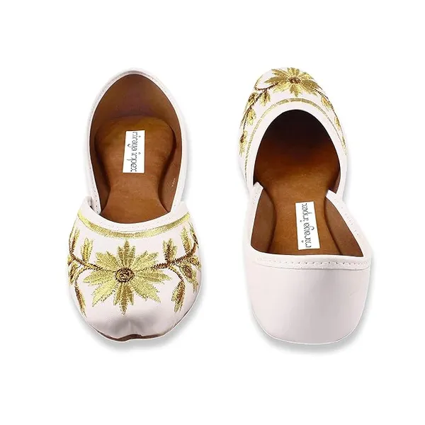White_Floral_Faux_Leather_Jutti_For_Women_&_Girls