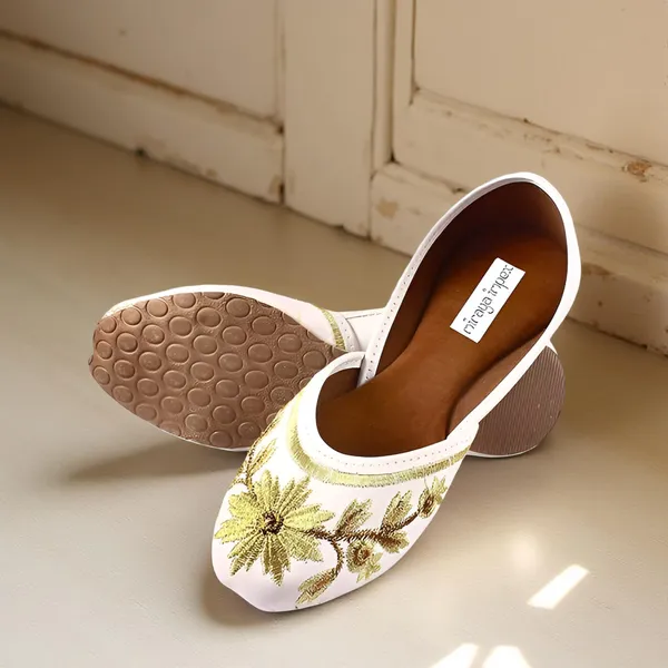 White_Floral_Faux_Leather_Jutti_For_Women_&_Girls