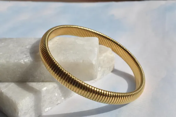 Gold_Flexible_Snake_Chain_Bracelet_For_Women