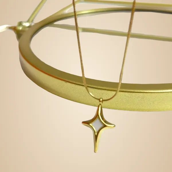Gold_White_Traditional_Start_Chain_For_Women