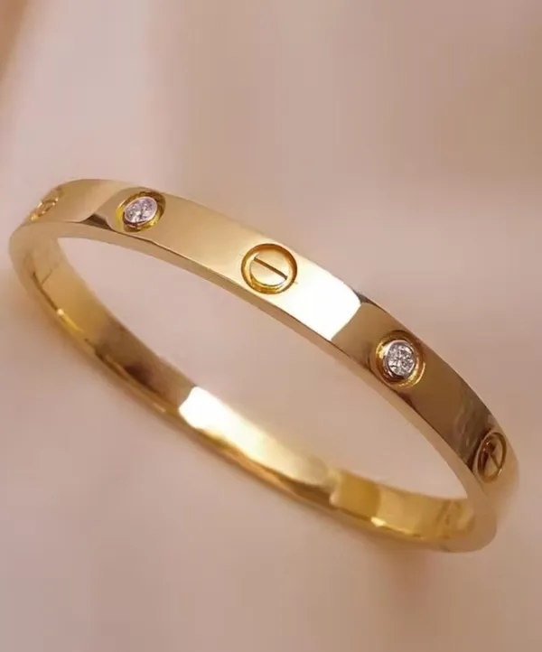 Gold_Crystal_Love_Bangle_Bracelet_For_Women